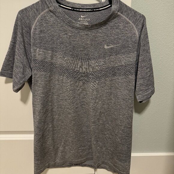 Nike Dri Fit Short Sleeve Athletic Shirt | Grey | Size M - Picture 1 of 1